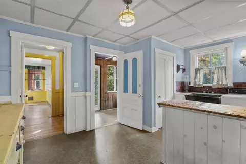 Entry Way - 576 Back River Rd, Boothbay, ME 04537 photo 3 of 13