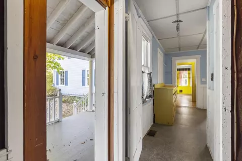 Entry Way - 576 Back River Rd, Boothbay, ME 04537 photo 5 of 13