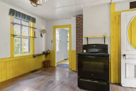 Entry Way - 576 Back River Rd, Boothbay, ME 04537 photo 1 of 13