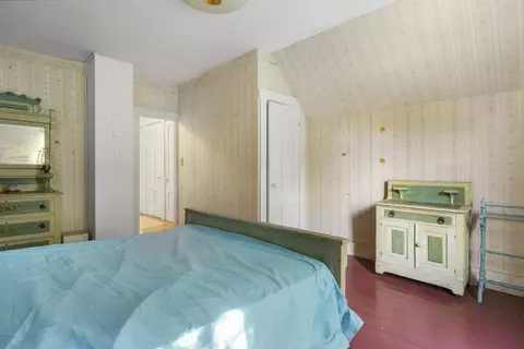 Bedroom - 576 Back River Rd, Boothbay, ME 04537 photo 5 of 9