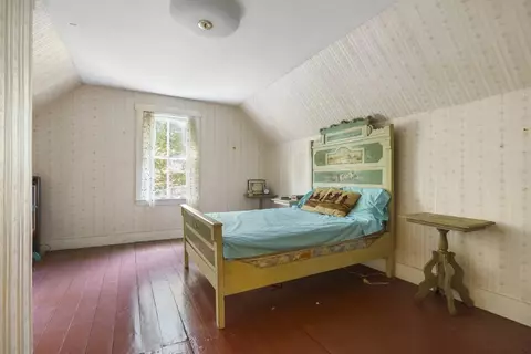 Bedroom - 576 Back River Rd, Boothbay, ME 04537 photo 4 of 9