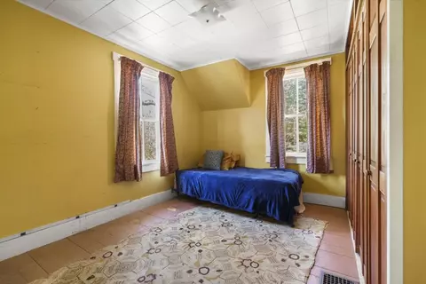 Bedroom - 576 Back River Rd, Boothbay, ME 04537 photo 8 of 9