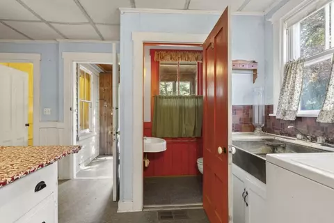 Entry Way - 576 Back River Rd, Boothbay, ME 04537 photo 4 of 13