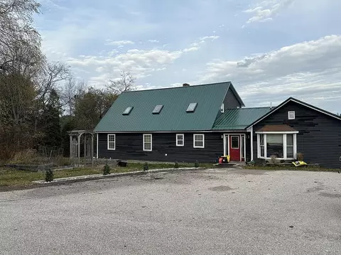 54 Riverside Ln, Ellsworth, ME 04605