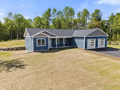 633 Streamside Ave, Hermon, ME 04401