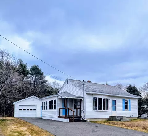 77 Hicks Rd, Augusta, ME 04330