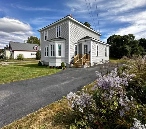 112 South St, Calais, ME 04619