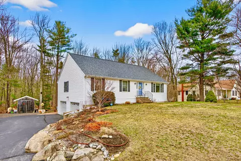 853 Littlefield Rd, Wells, ME 04090