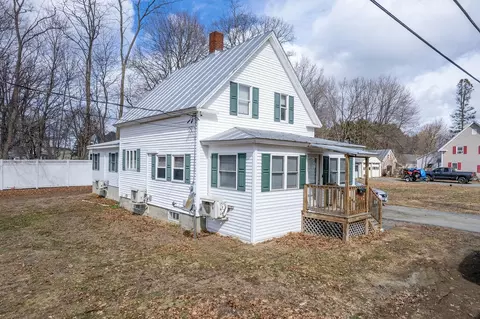 8 Spring St, Madison, ME 04950