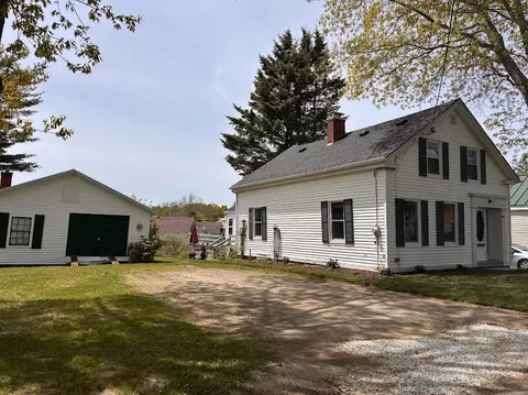 11 Church St, Winterport, ME 04496