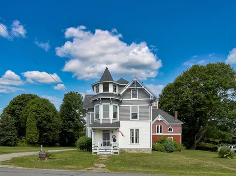 147 Talbot Ave, Rockland, ME 04841
