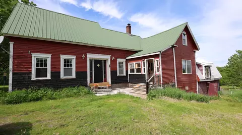 45 Harmony Rd, Wellington, ME 04942