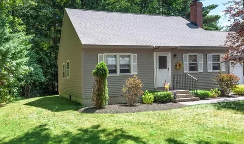 165 Flintlock Village Rd #1, Wells, ME 04090