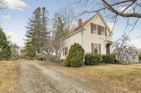 20 Depot Rd, Falmouth, ME 04105