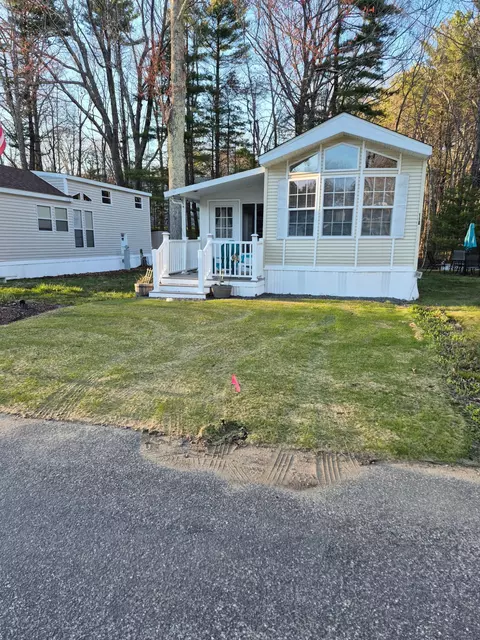 150 Chapel Rd #118, Wells, ME 04090