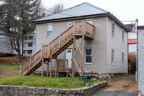 129 Washington St, Rumford, ME 04276