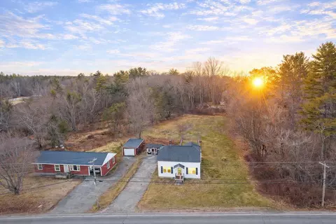 38 Meadow Rd, Topsham, ME 04086