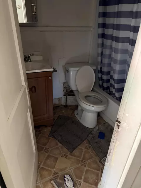 Bath - 3 Ryan Ct, Augusta, ME 04330 photo 1 of 8