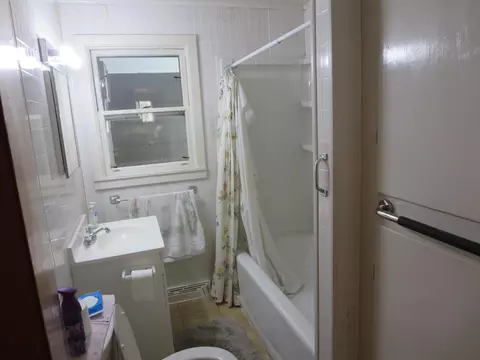 Bath - 4 Deste Rd, Milo, ME 04463 photo 1 of 3