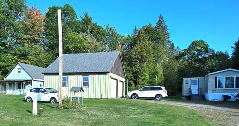 205 Riverside Dr, Eddington, ME 04428