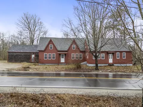 569 Middle Rd, Dresden, ME 04342