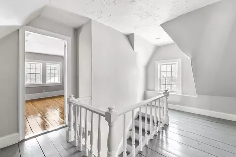 Entry Way - 569 Middle Rd, Dresden, ME 04342 photo 5 of 14