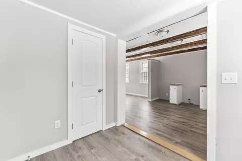 Entry Way - 569 Middle Rd, Dresden, ME 04342 photo 10 of 14