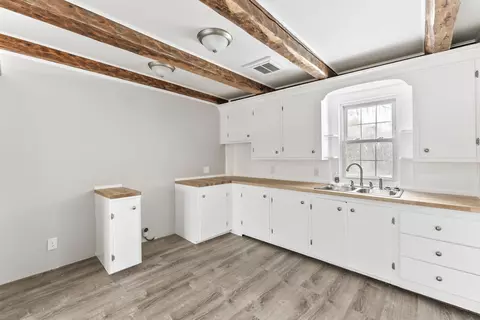 Kitchen - 569 Middle Rd, Dresden, ME 04342 photo 4 of 5