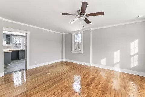 Living - 569 Middle Rd, Dresden, ME 04342 photo 2 of 5