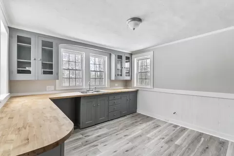 Kitchen - 569 Middle Rd, Dresden, ME 04342 photo 2 of 5