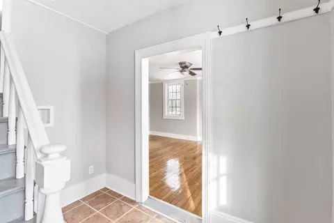 Entry Way - 569 Middle Rd, Dresden, ME 04342 photo 1 of 14