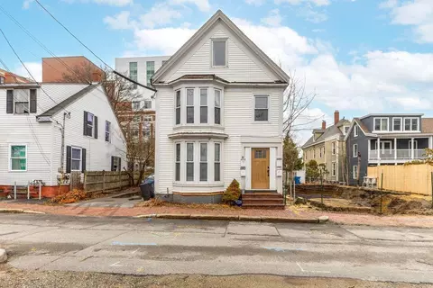 11 Russell St, Portland, ME 04102