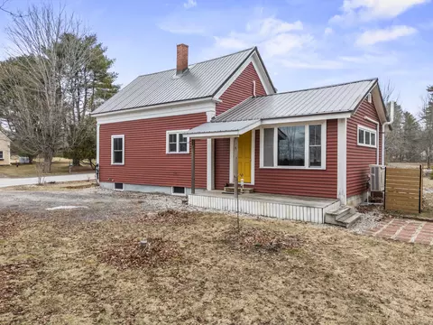 60 Pleasant Hill Rd, Freeport, ME 04032