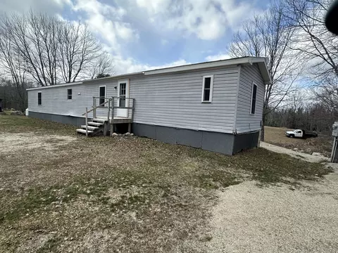 599 Toddy Pond Rd, Surry, ME 04684