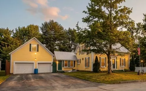 13 Hall St, Anson, ME 04958