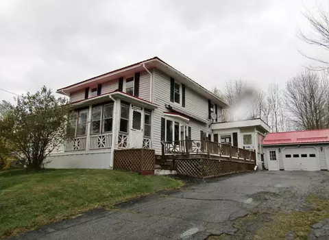 37 Cedar St, East Millinocket, ME 04430