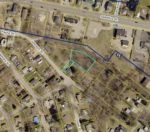 12 Johnson St, Lewiston, ME 04240