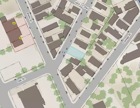 67 Oak St, Lewiston, ME 04240