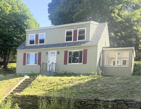 155 Second St, Auburn, ME 04210
