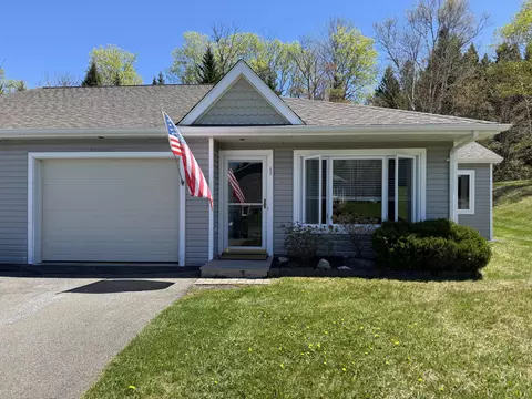 298 19th Ave #102, Madawaska, ME 04756