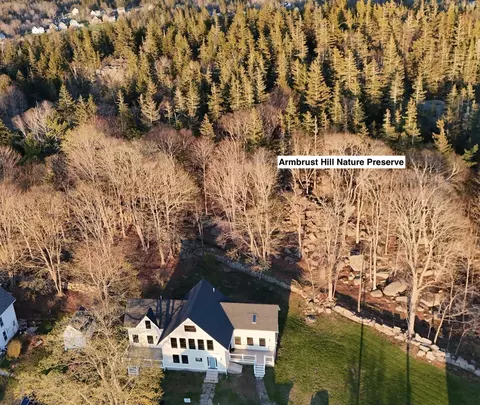 46 Atlantic Ave, Vinalhaven, ME 04863
