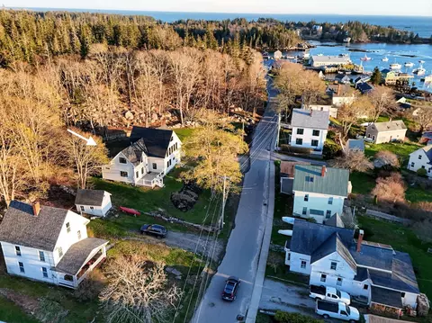 View/Area - 46 Atlantic Ave, Vinalhaven, ME 04863 photo 1 of 1