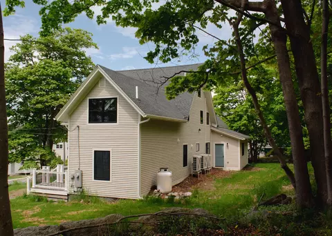 Exterior - 46 Atlantic Ave, Vinalhaven, ME 04863 photo 4 of 6