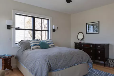 Bedroom - 46 Atlantic Ave, Vinalhaven, ME 04863 photo 5 of 11