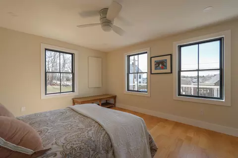 Bedroom - 46 Atlantic Ave, Vinalhaven, ME 04863 photo 2 of 11