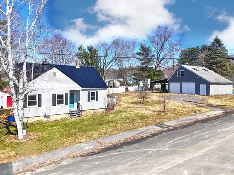 45 Elm Ave, Augusta, ME 04330 photo 2