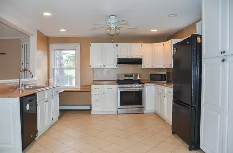 45 Elm Ave, Augusta, ME 04330 photo 8