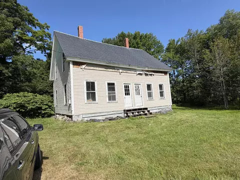 4 Chapin Ave, Monson, ME 04464