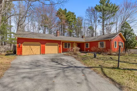34 Mcauley Rd, Cape Elizabeth, ME 04107