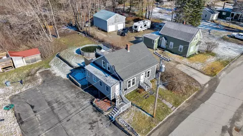 44 Towle St, Auburn, ME 04210